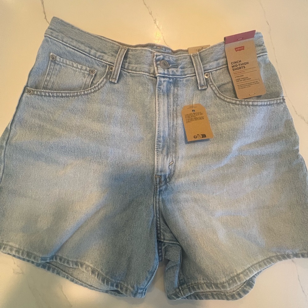 Levi Cinch Mid Thigh Shorts
